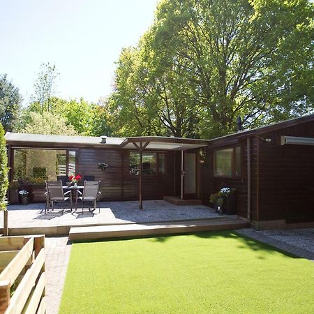 Relaxed Verblijf In Chalet Op De Veluwe Villa Путен Екстериор снимка