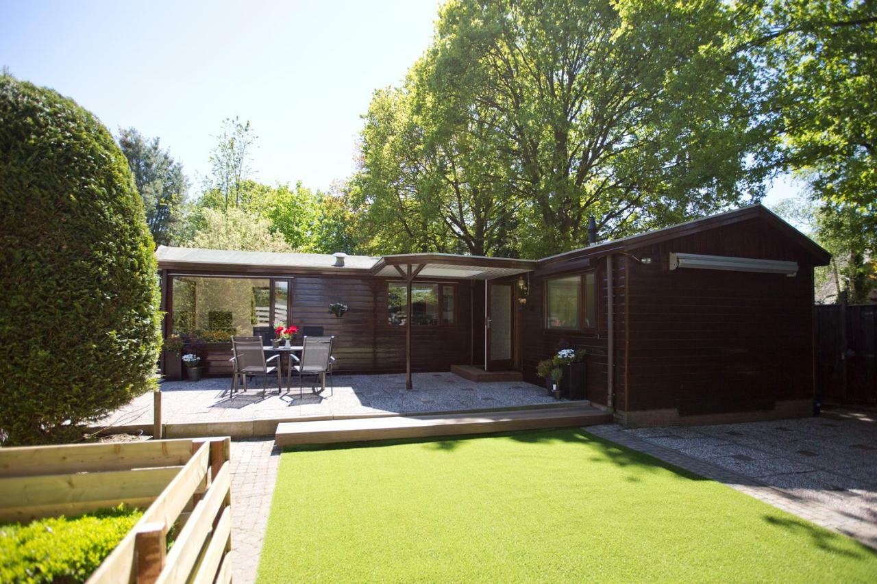 Relaxed Verblijf In Chalet Op De Veluwe Villa Путен Екстериор снимка